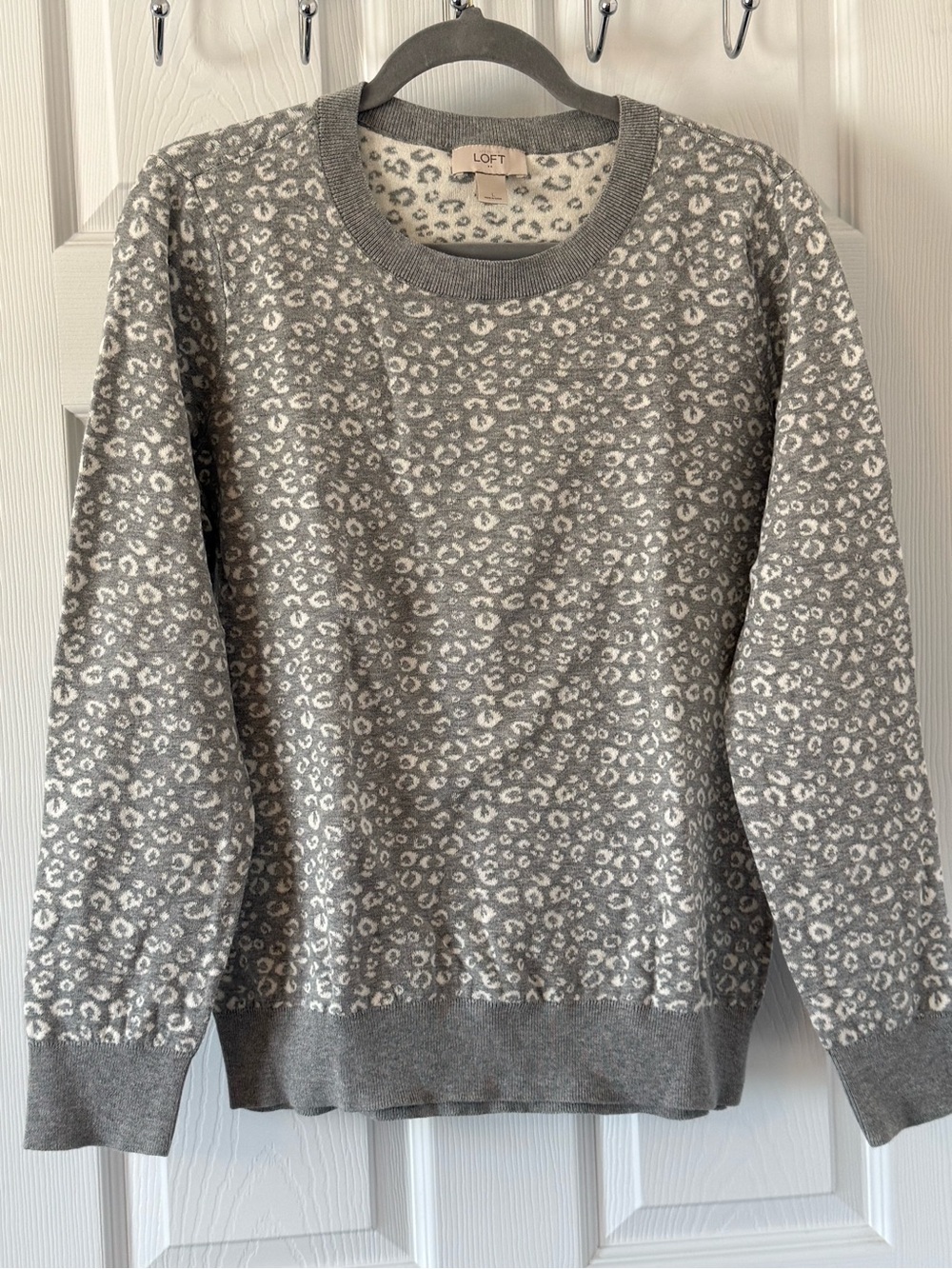 LOFT Women's Gray Leopard Print Crewneck Sweater